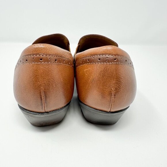 Comfortiva Women's Leather Slip On Tan/Brown Shoes Size 8 Loafers Pumps - Picture 5 of 13